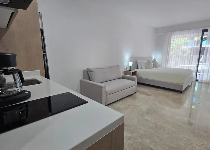Modern Refuge Just Steps From 5th Avenue *