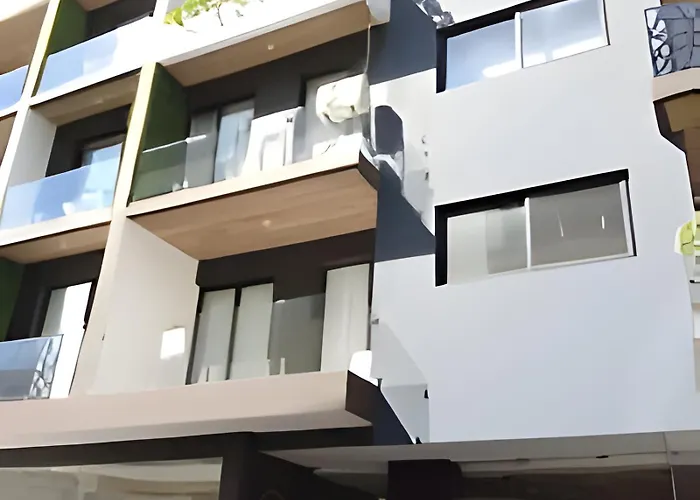 Modern Refuge Just Steps From 5th Avenue *